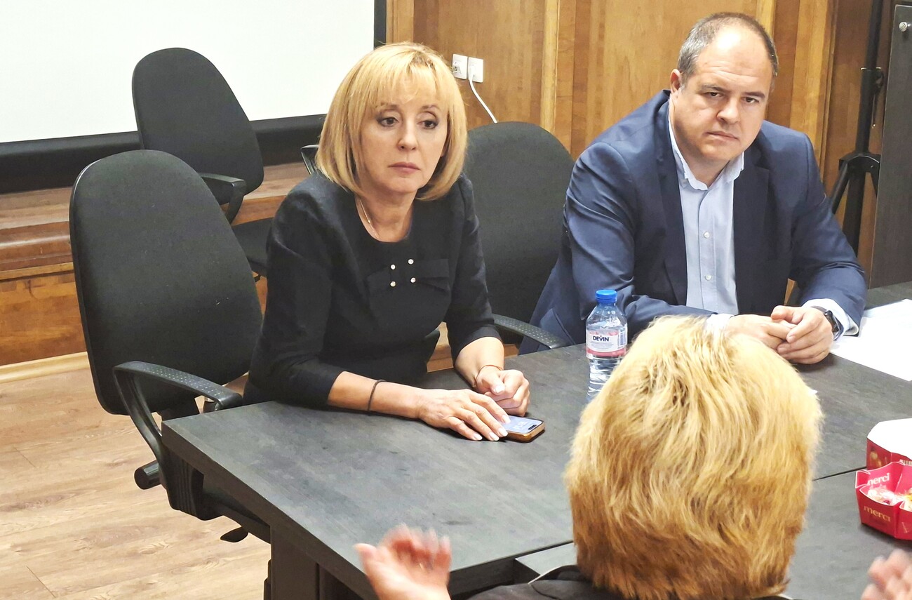 На 22 октомври Мая Манолова организира приемна за потребители в София