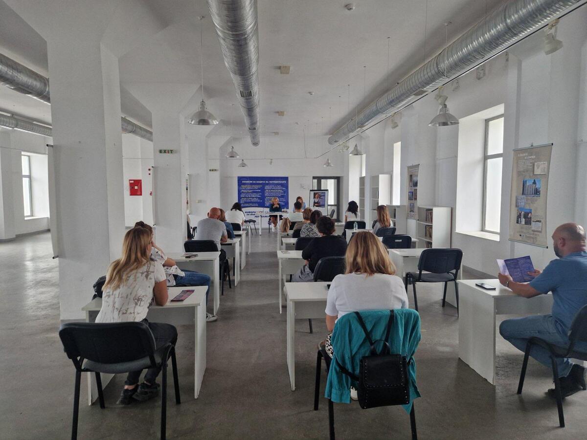 КЗП се срещна до момента с жителите на 22 населени места във връзка с въвеждането на еврото в Република България