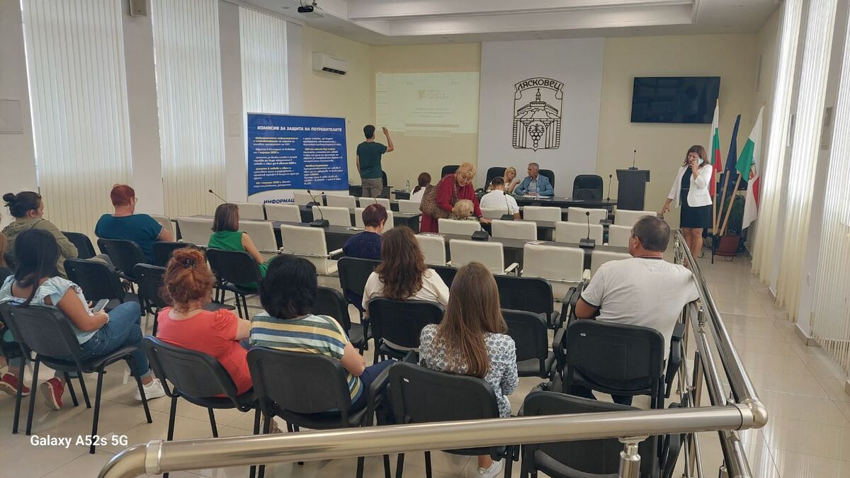 КЗП се срещна до момента с жителите на 22 населени места във връзка с въвеждането на еврото в Република България