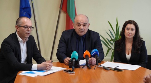 КЗП и Държавната комисия по стоковите борси и тържищата с първа съвместна пресконференция по повод пазарната обстановка у нас